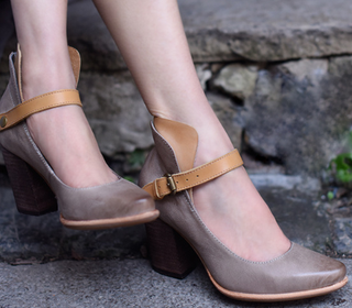 vintage chunky heel shoes