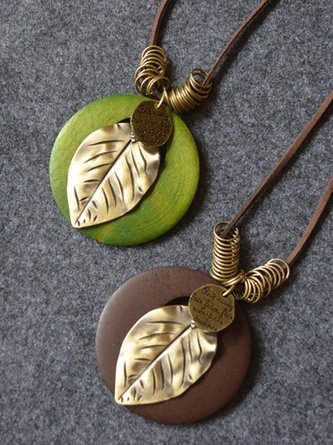 Vintage Leaf Metal Round Necklace